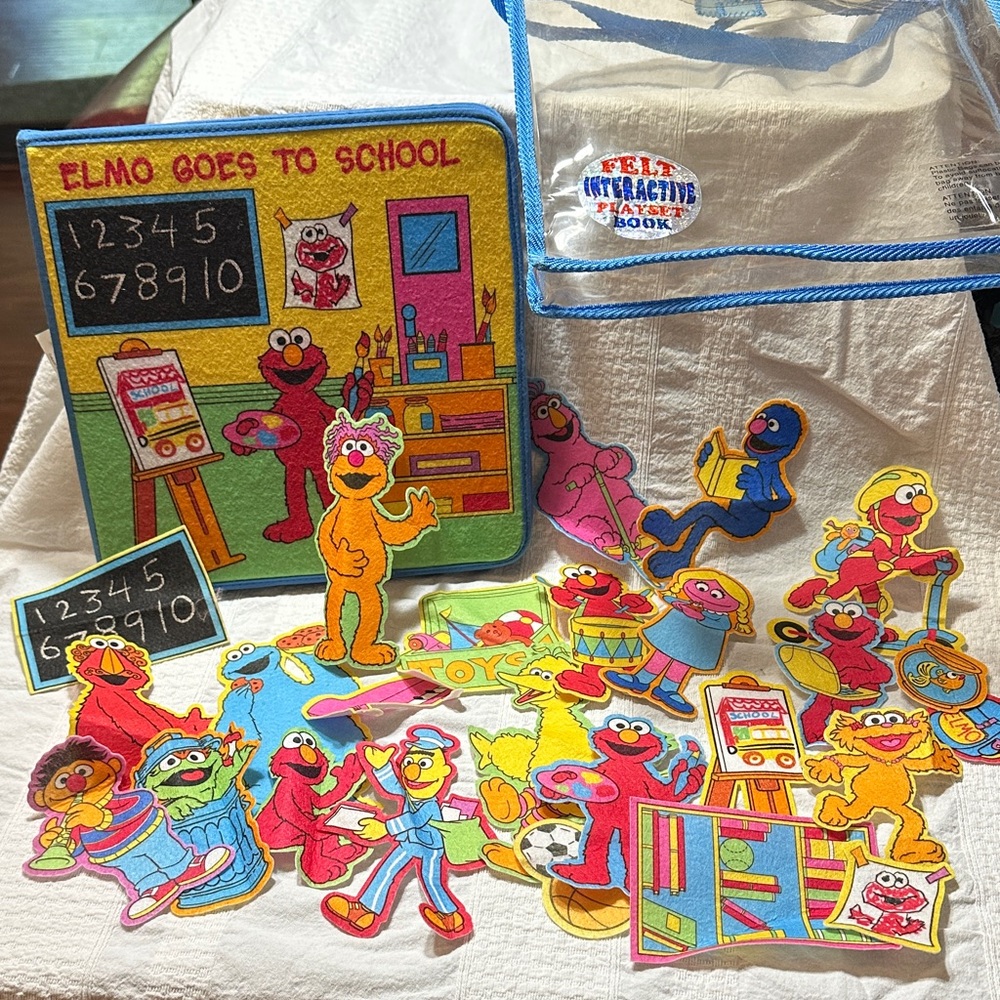 Sesame Street Elmo School Adventure Felt Set - Red, Yellow, Blue